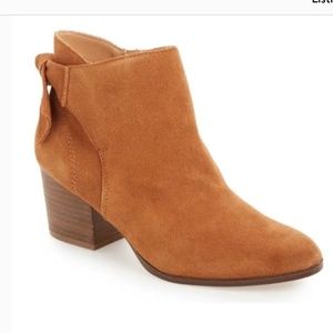 SOLE SOCIETY Suede Binx Bow Tie Bootie size 8- cognac brown